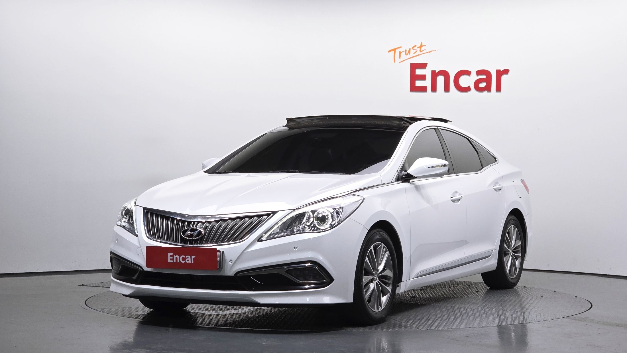 HYUNDAI GRANDEUR HG 2015