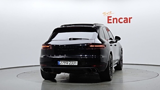PORSCHE MACAN 2016