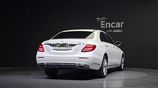 MERCEDES BENZ E-CLASS W213 2020