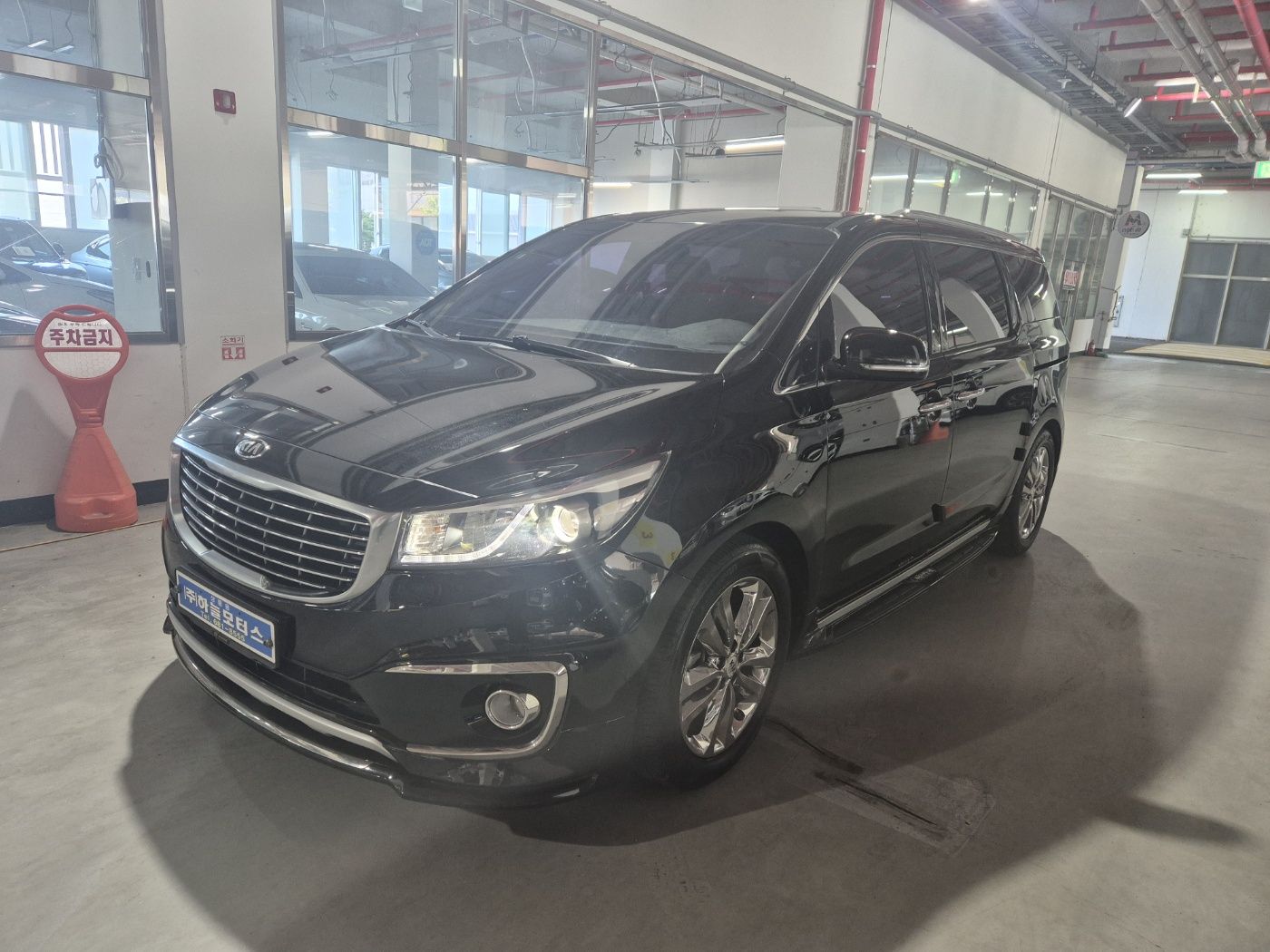 KIA CARNIVAL 2015