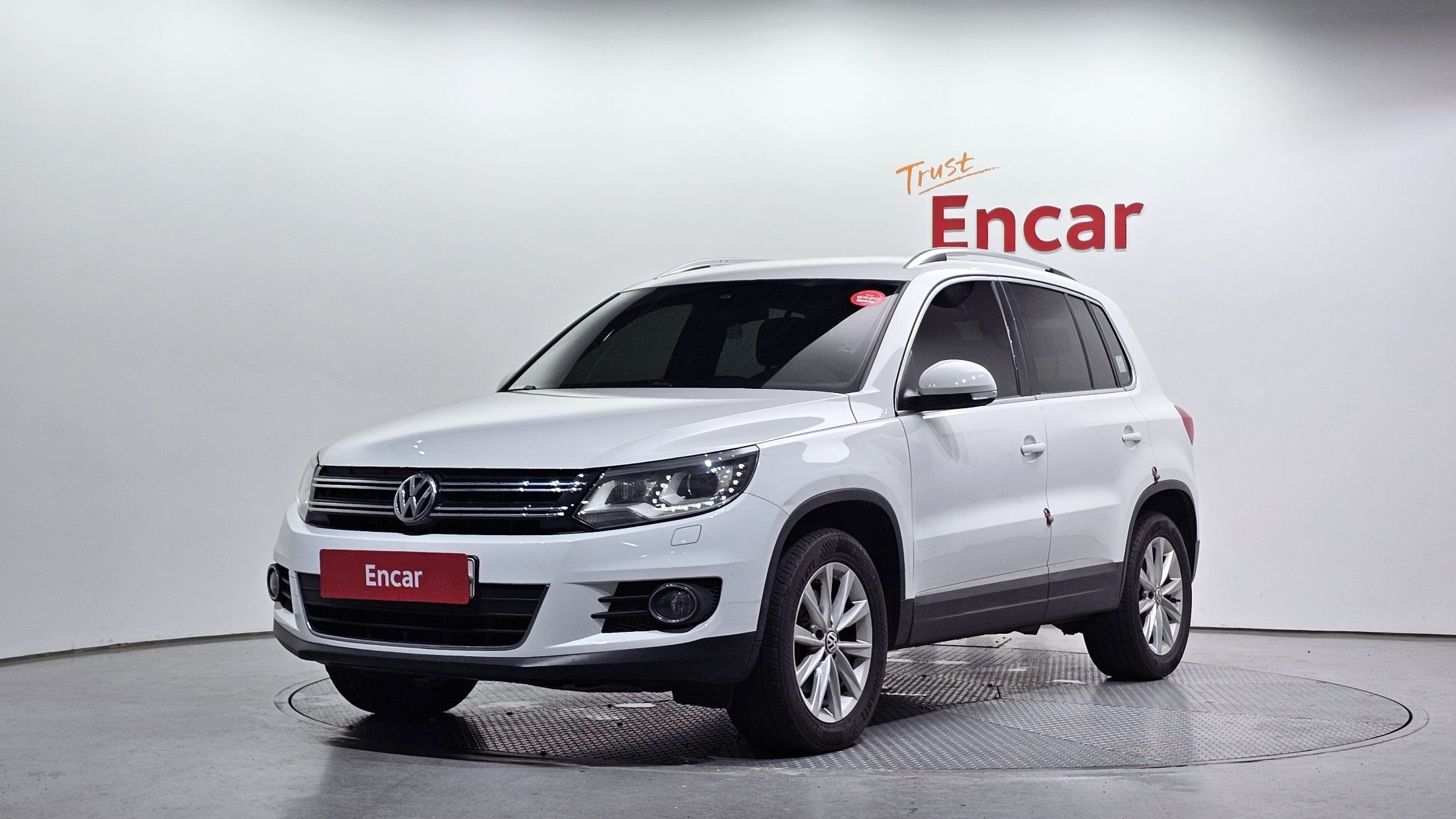 VOLKSWAGEN TIGUAN 2015