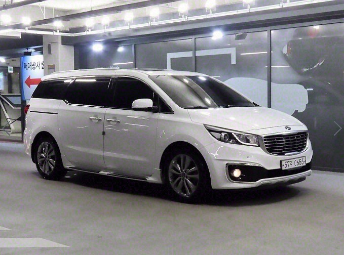 KIA CARNIVAL 2015
