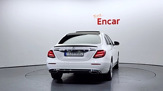 MERCEDES BENZ E-CLASS W213 2017