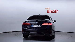 BMW 5-SERIES G60 2023