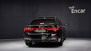 BMW 7-SERIES G11 2021