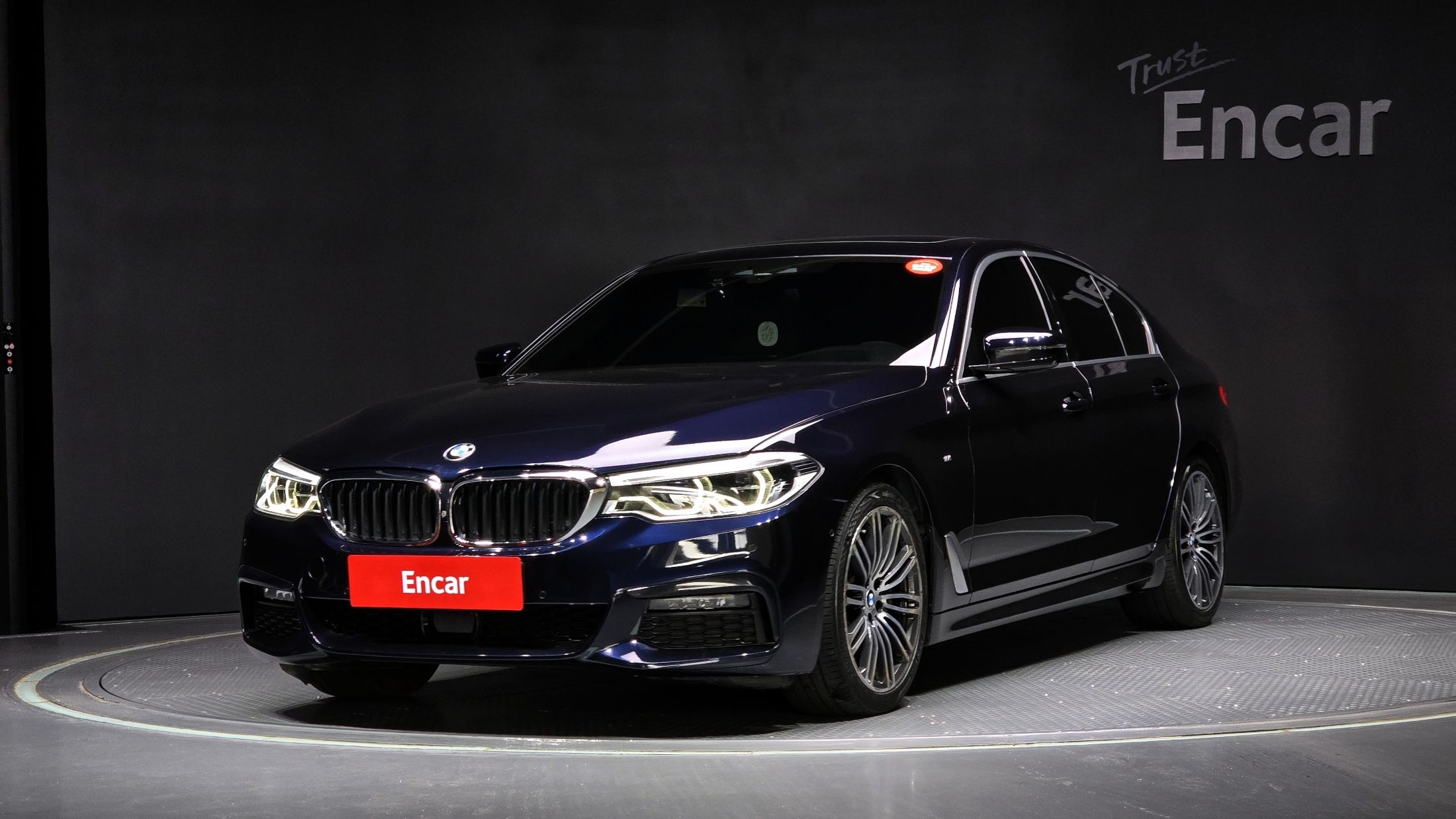 BMW 5-SERIES G30 2019