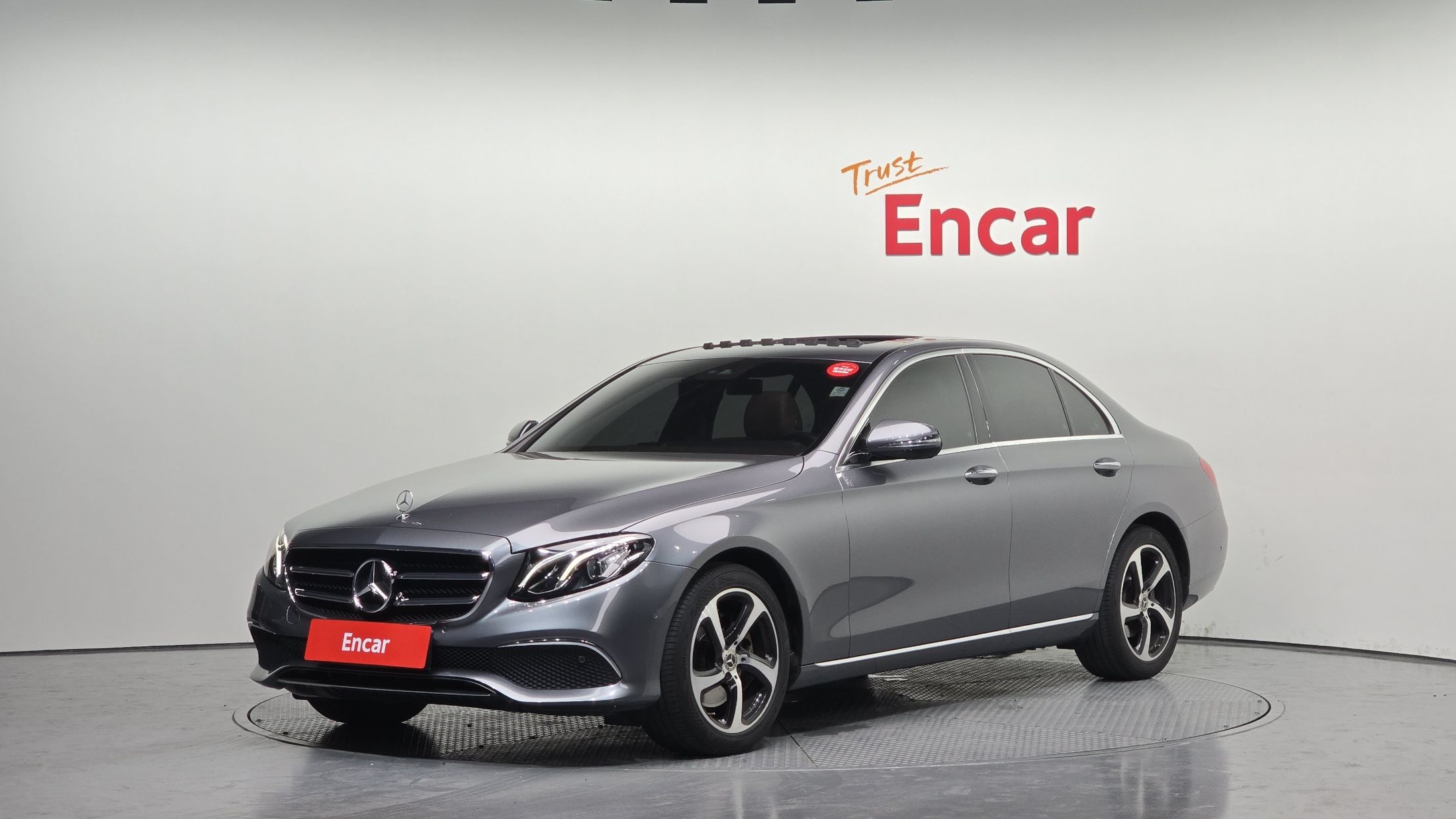 MERCEDES BENZ E-CLASS W213 2019