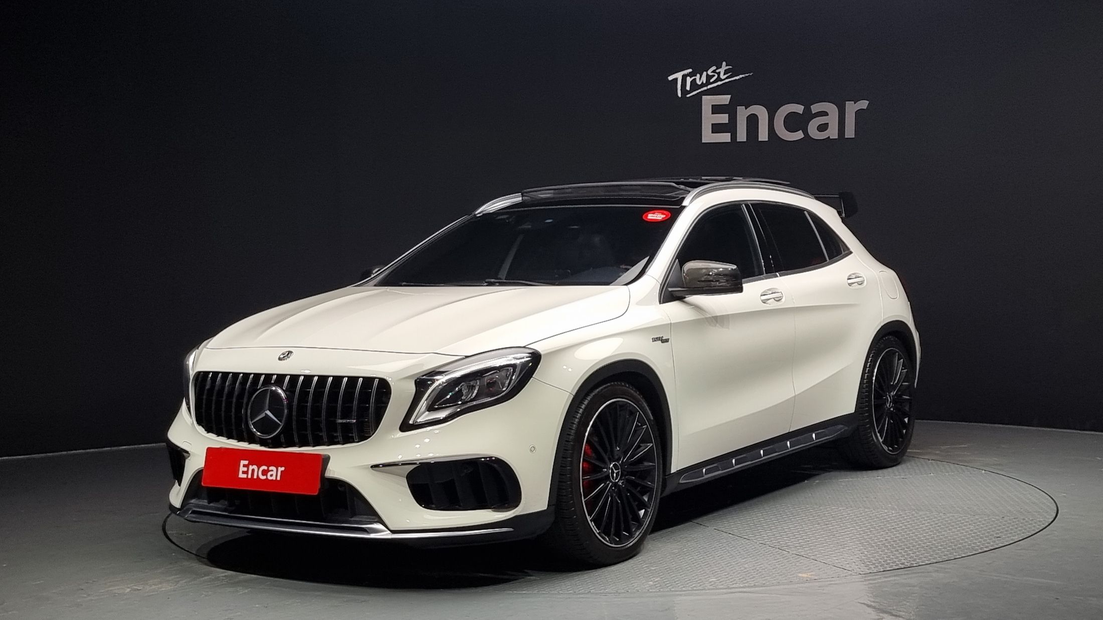 MERCEDES BENZ GLA-CLASS X156 2017