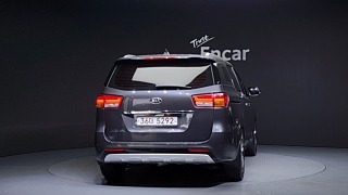 KIA CARNIVAL 2017