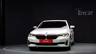 BMW 5-SERIES G30 520i Luxury 2020