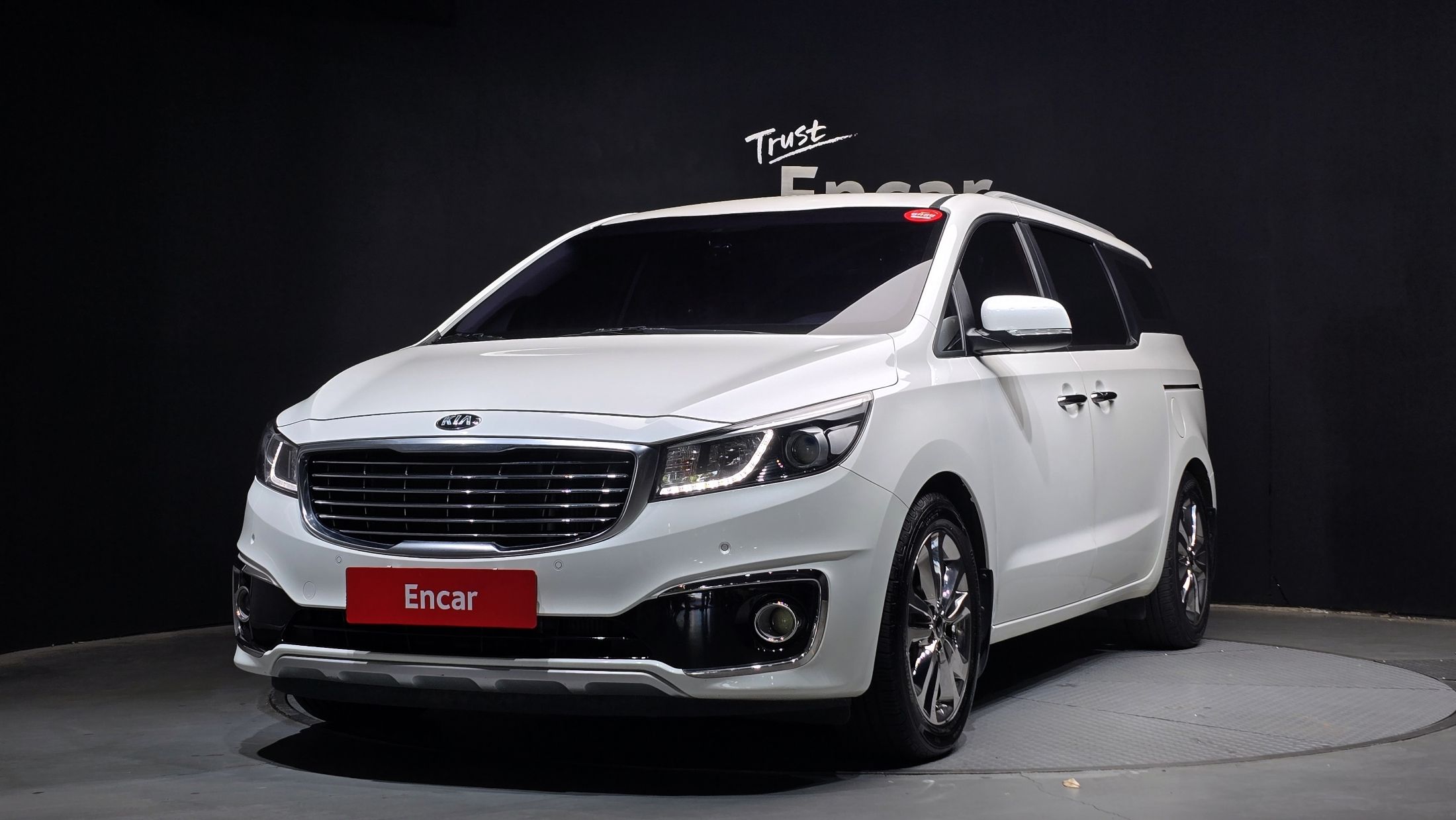 KIA CARNIVAL 2015