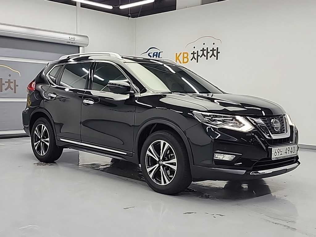 NISSAN X-TRAIL 2018