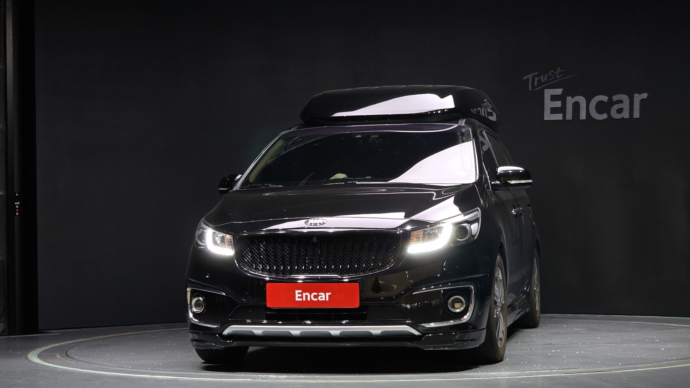 KIA CARNIVAL 2017