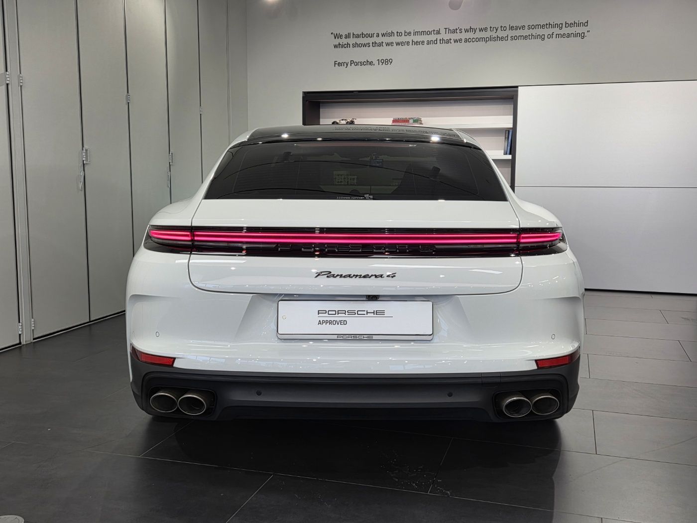 PORSCHE PANAMERA 972