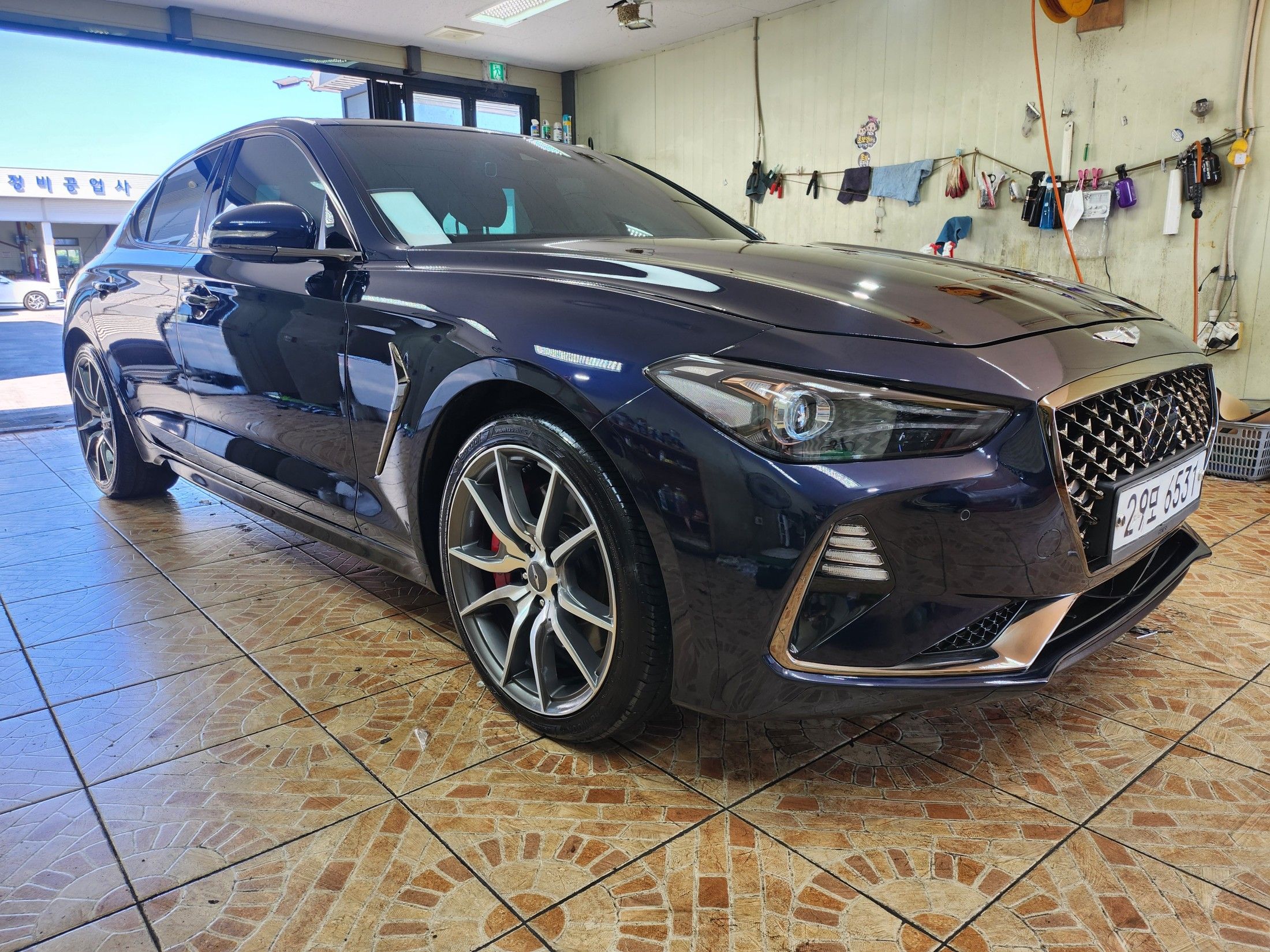 GENESIS G70