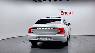 VOLVO S90 2016