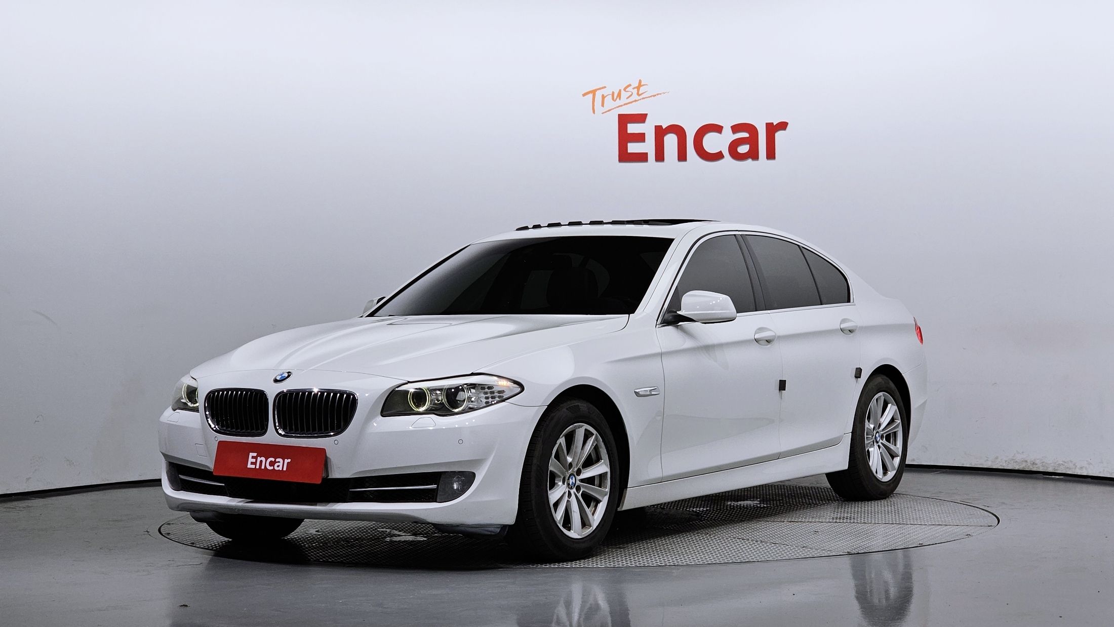 BMW 5-SERIES F10 2012