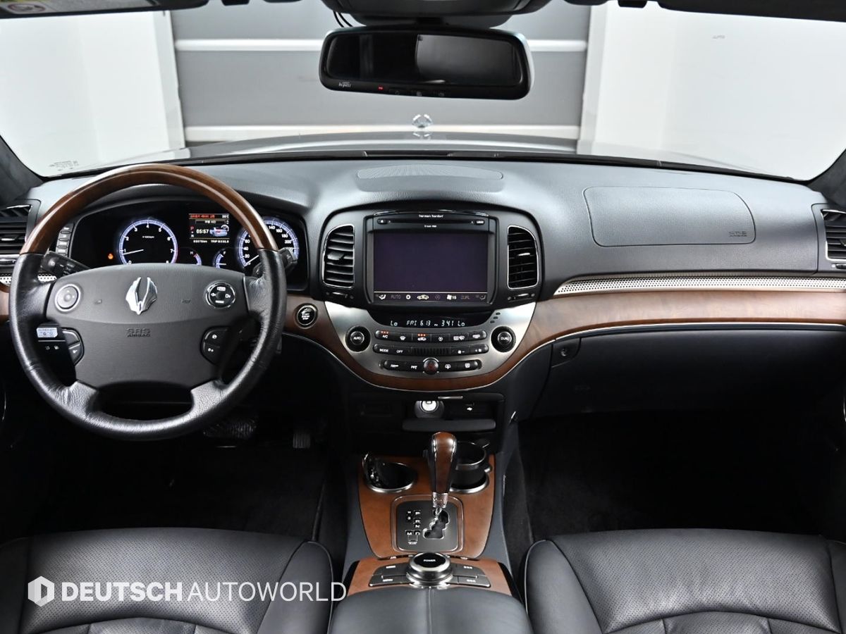 SSANGYONG CHAIRMAN W 2015