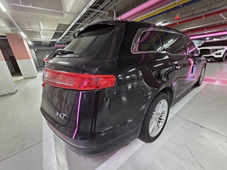 LINCOLN MKT 2014