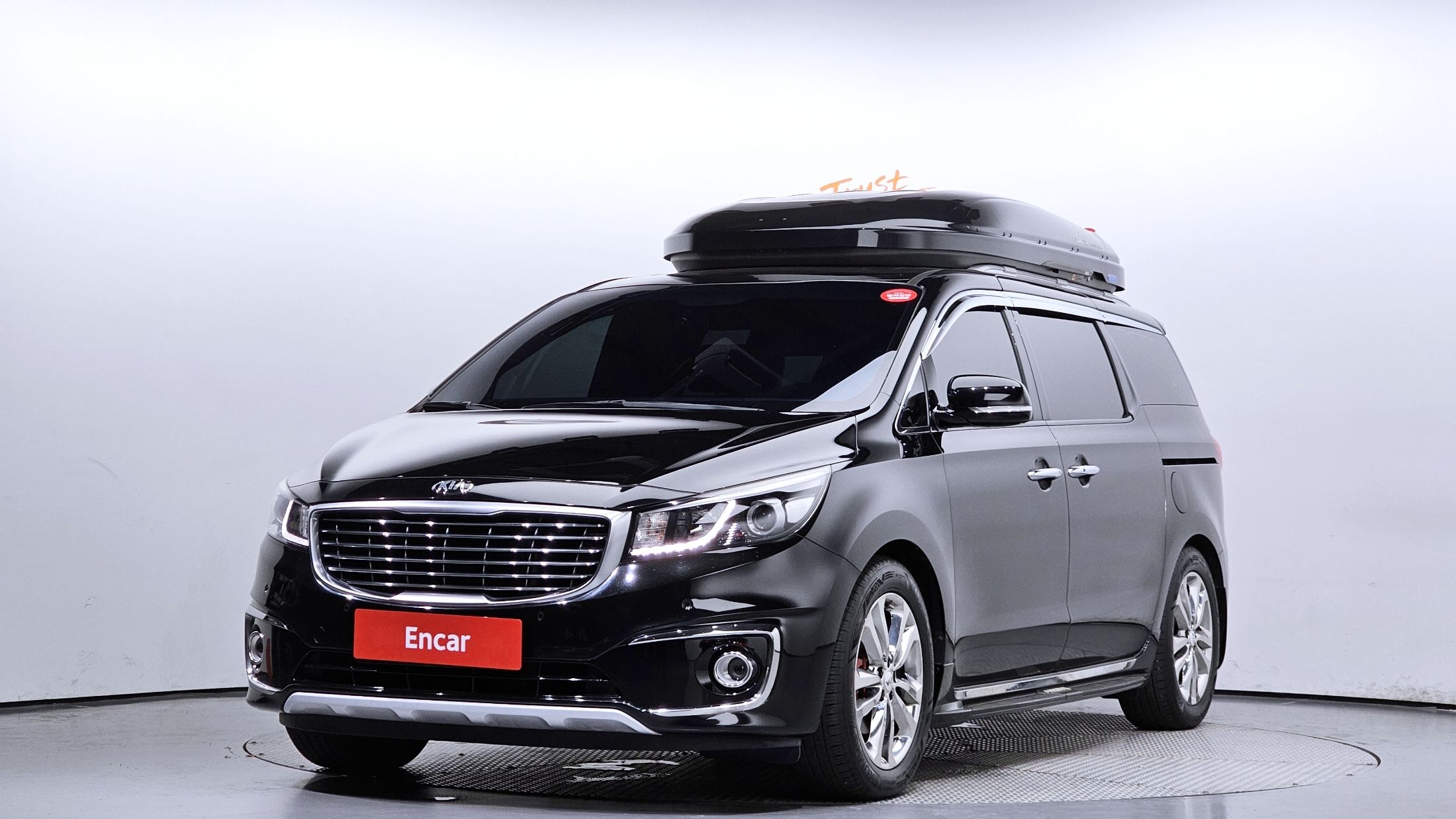 KIA CARNIVAL 2016