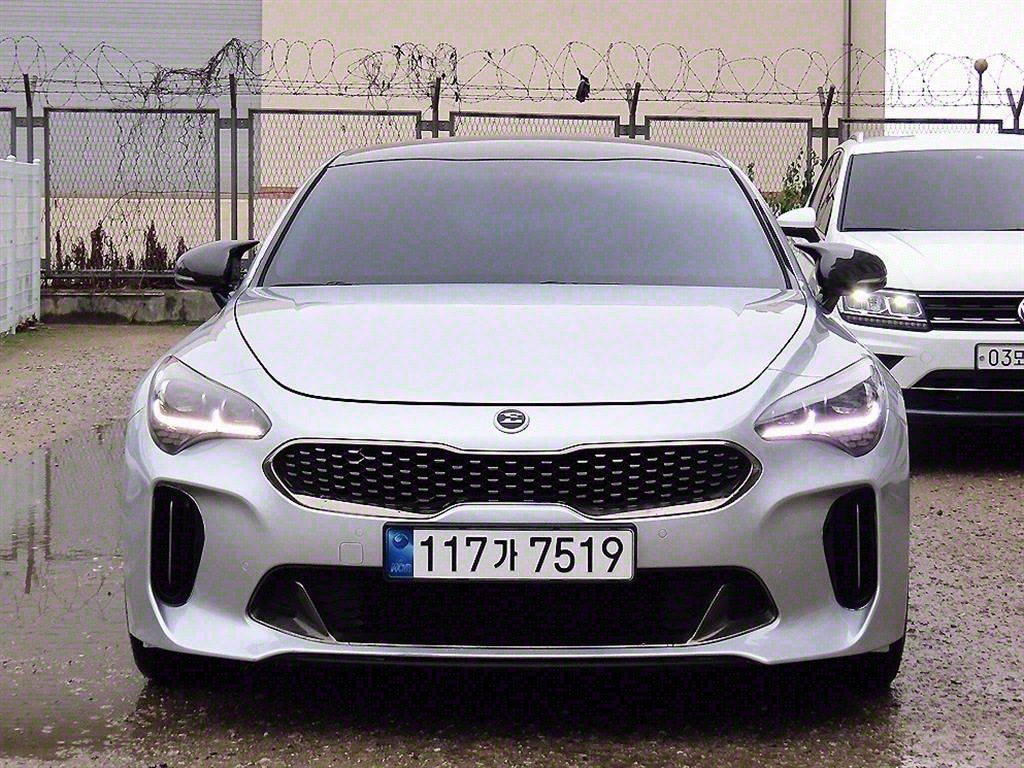 KIA STINGER