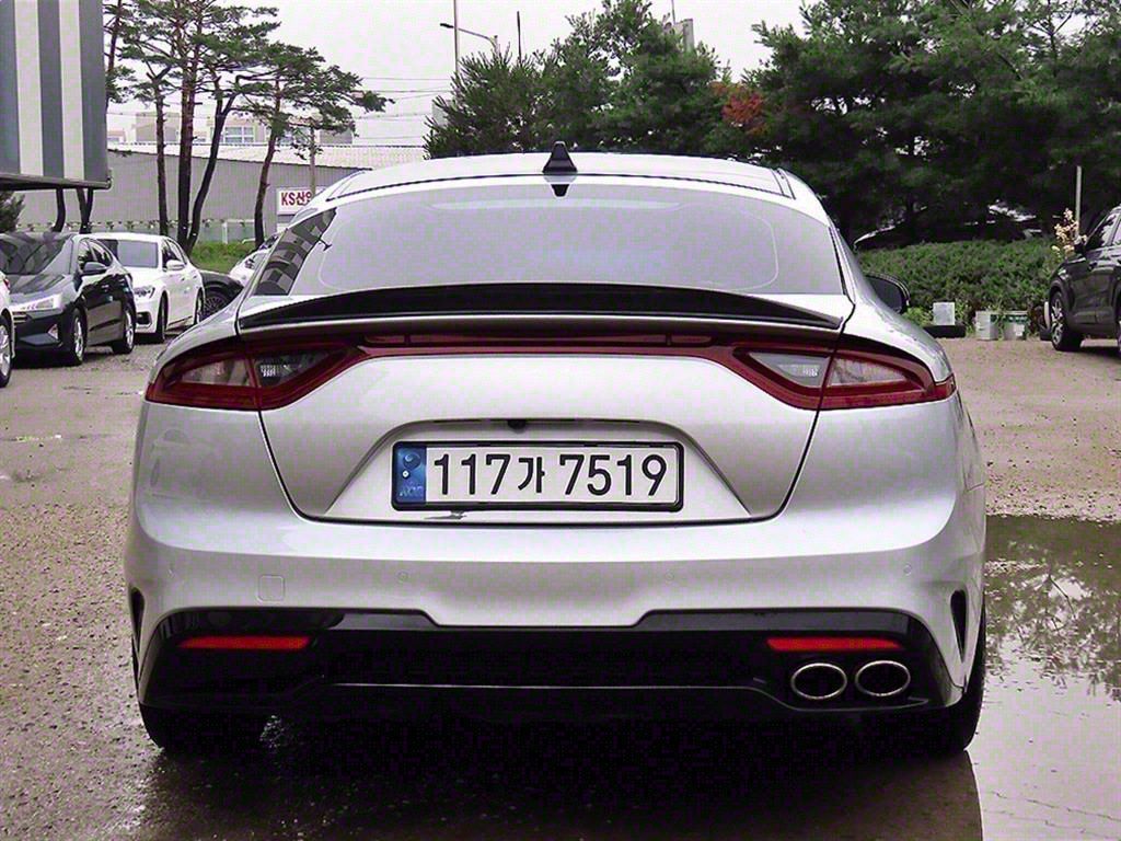 KIA STINGER