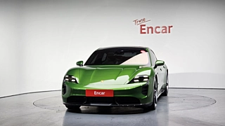 PORSCHE TAYCAN 2021