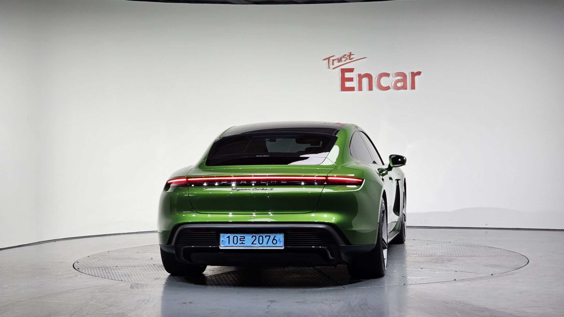 PORSCHE TAYCAN 2021