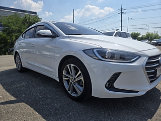 HYUNDAI AVANTE AD 2016