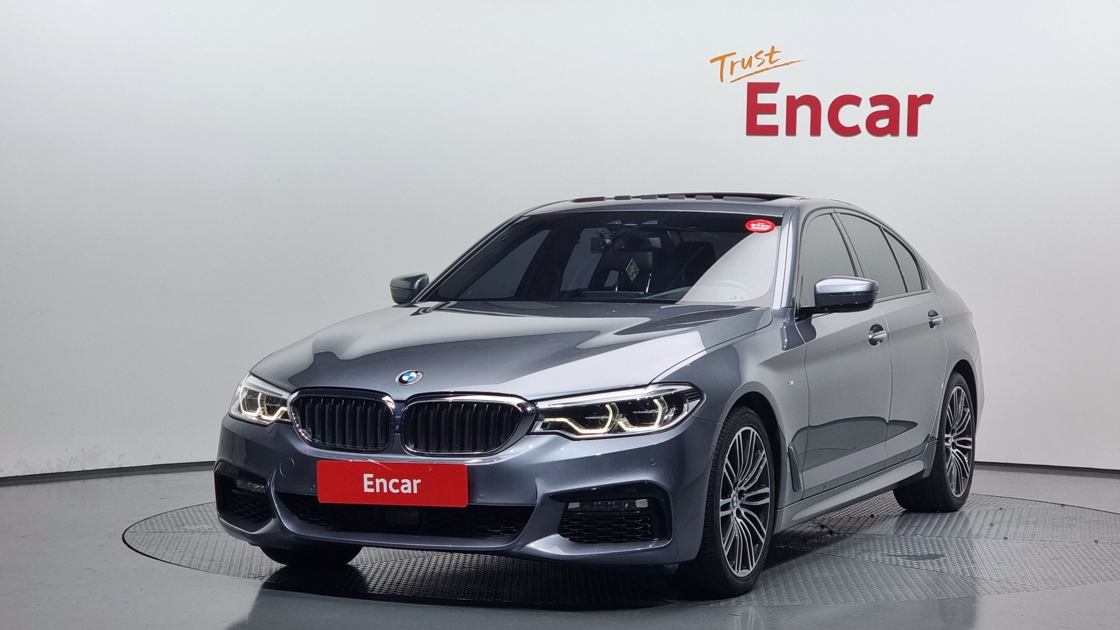BMW 5-SERIES G30 2017
