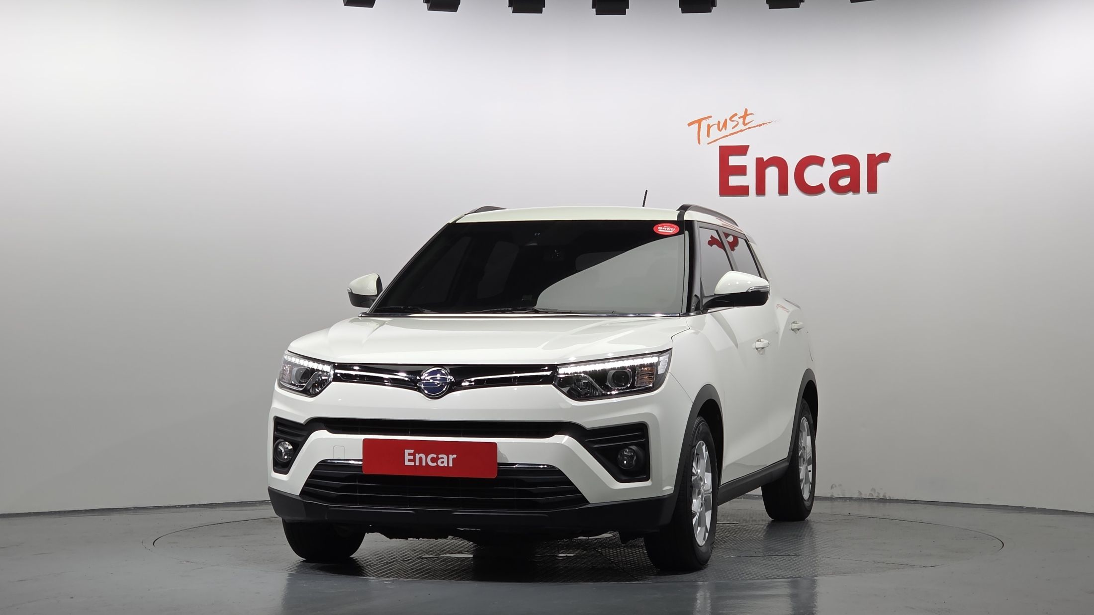 SSANGYONG TIVOLI VERY NEW 2021