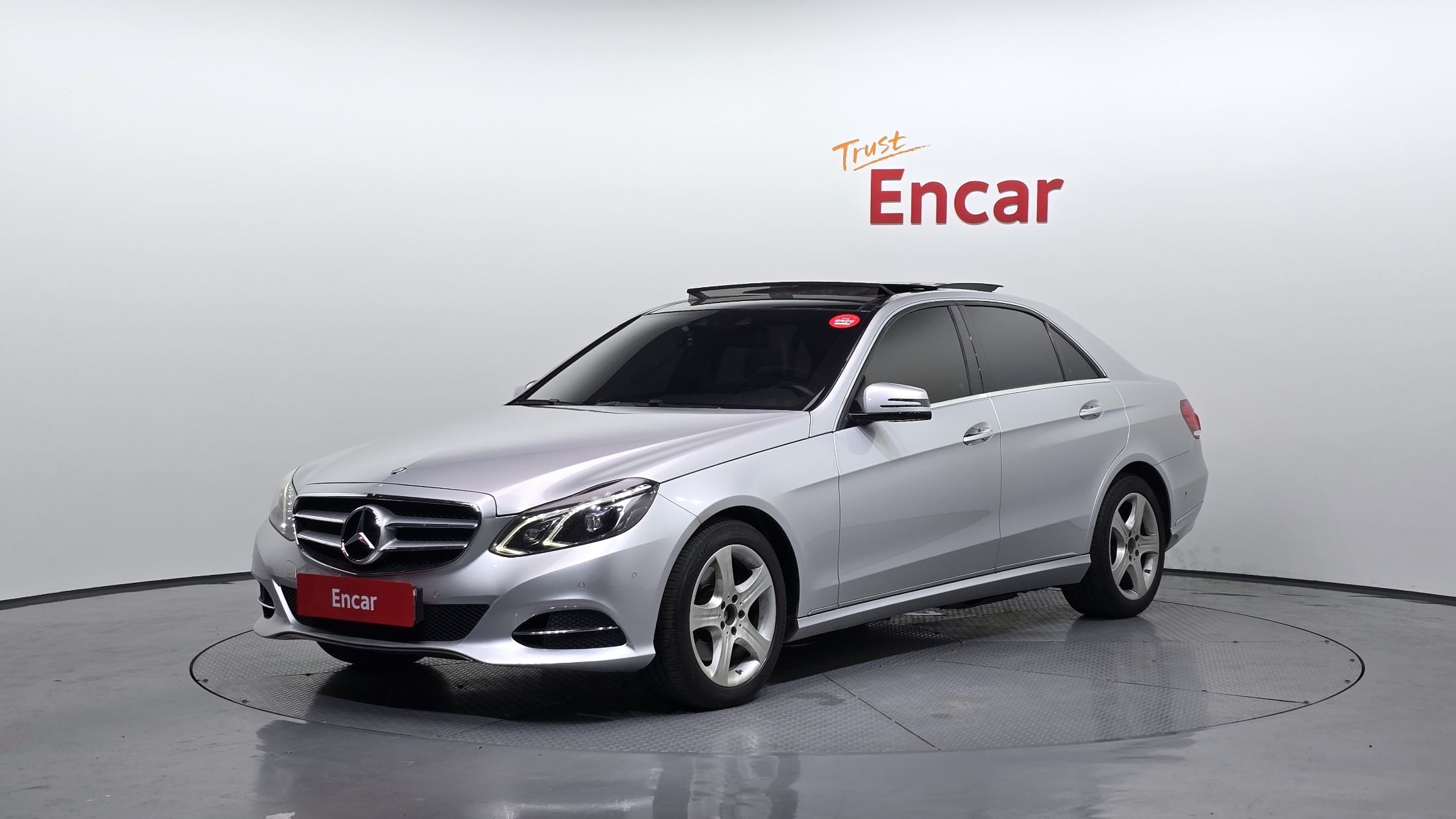 MERCEDES BENZ E-CLASS W212