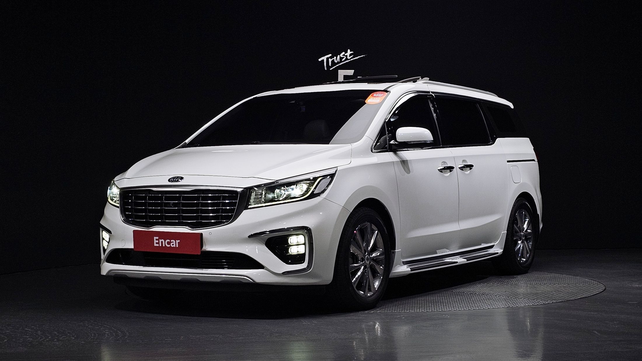 KIA CARNIVAL 2018