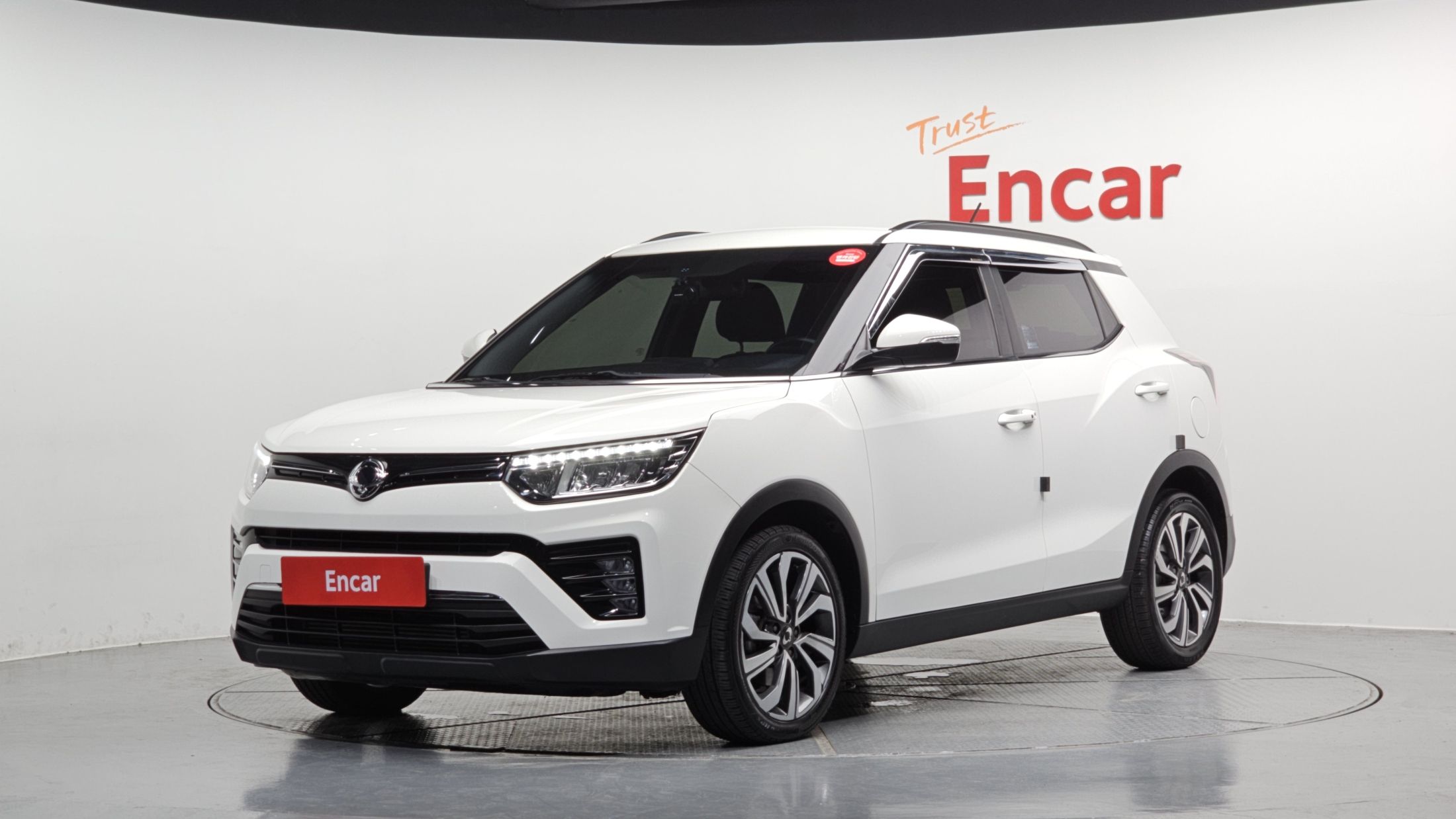 SSANGYONG TIVOLI VERY NEW 2020