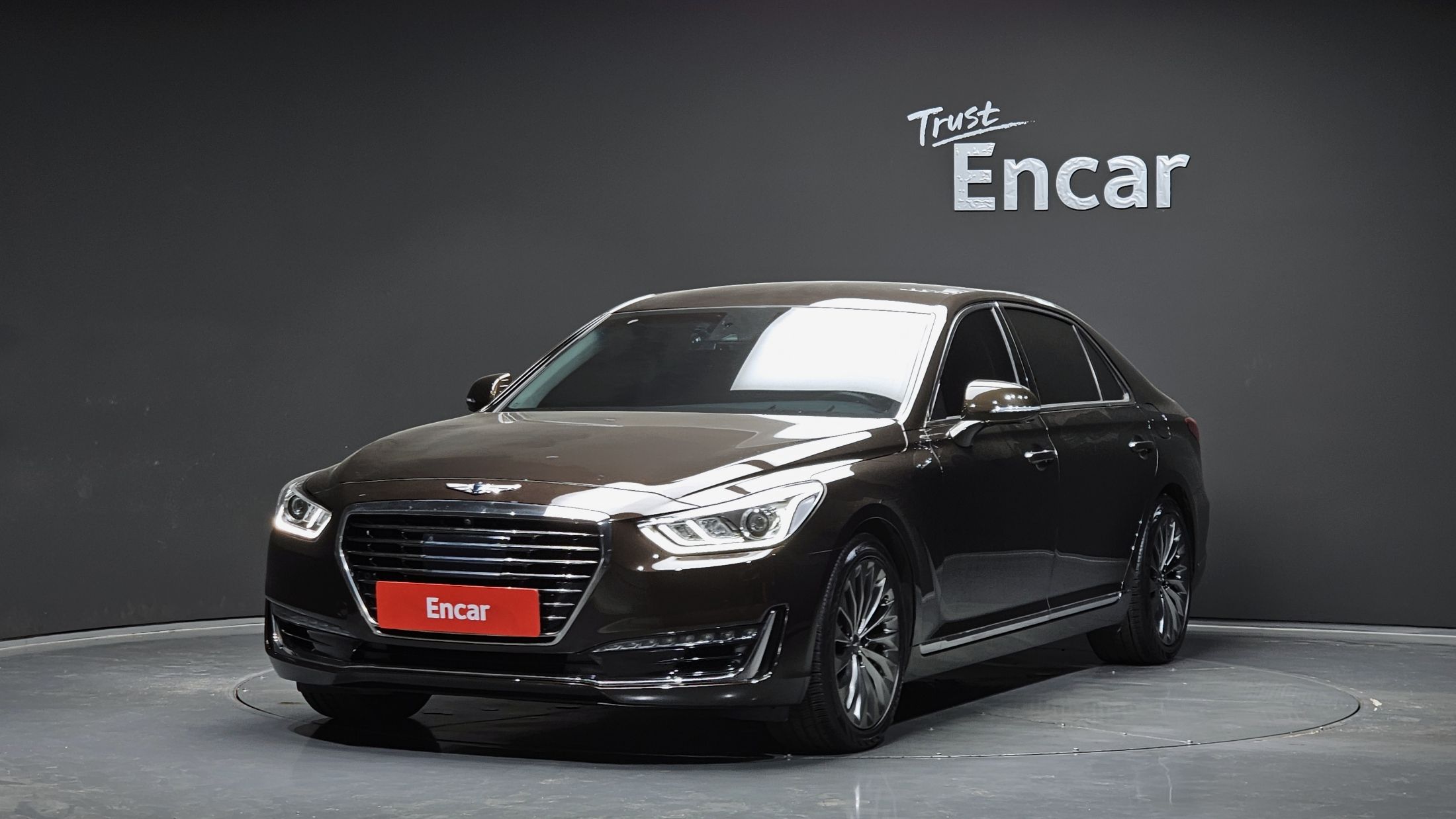 GENESIS EQ900