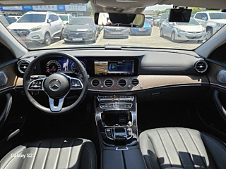 MERCEDES BENZ E-CLASS W213 2020