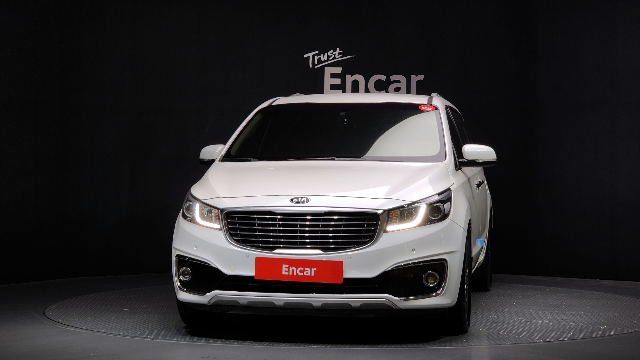 KIA CARNIVAL 2017