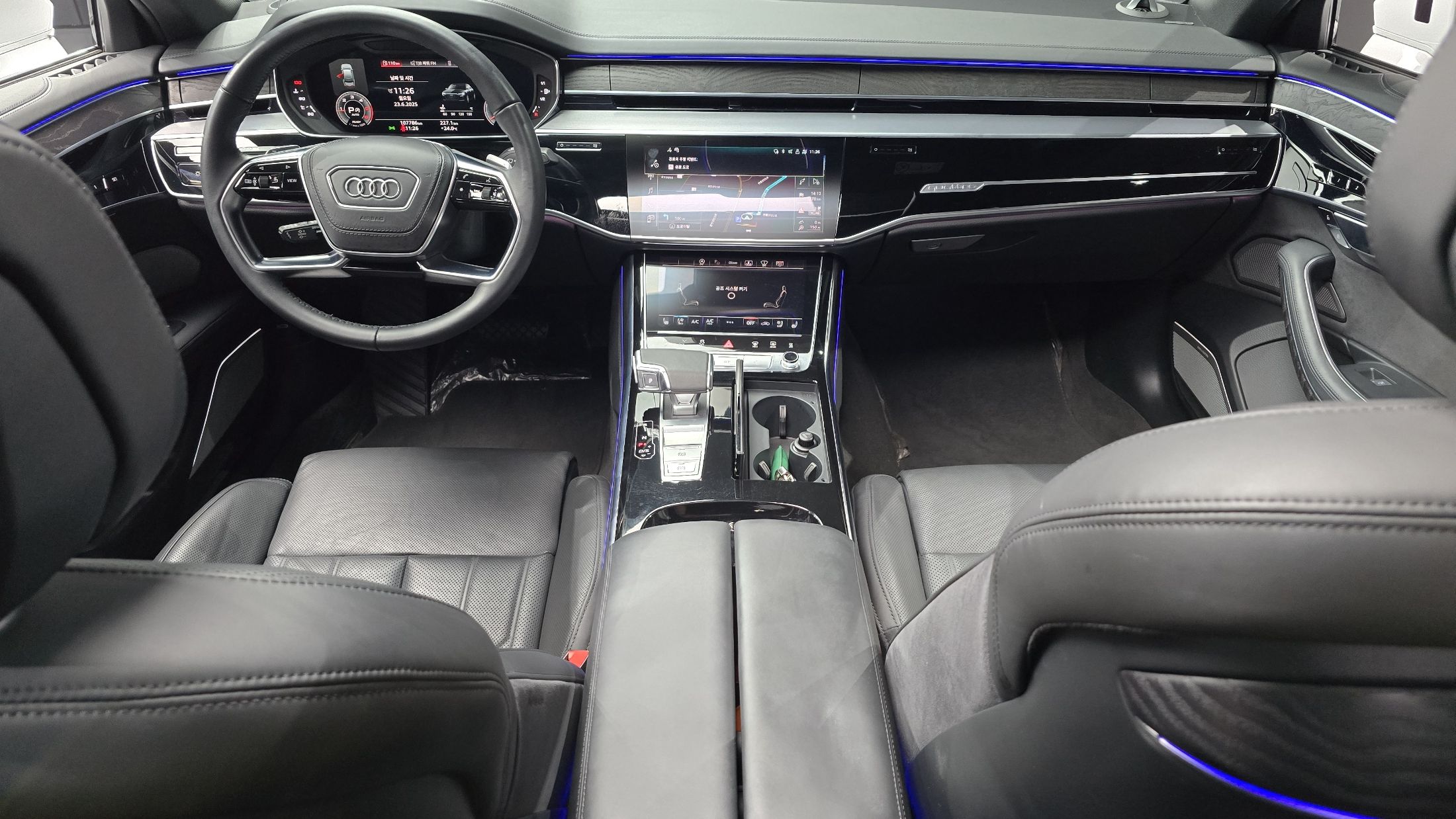 AUDI A8 D5