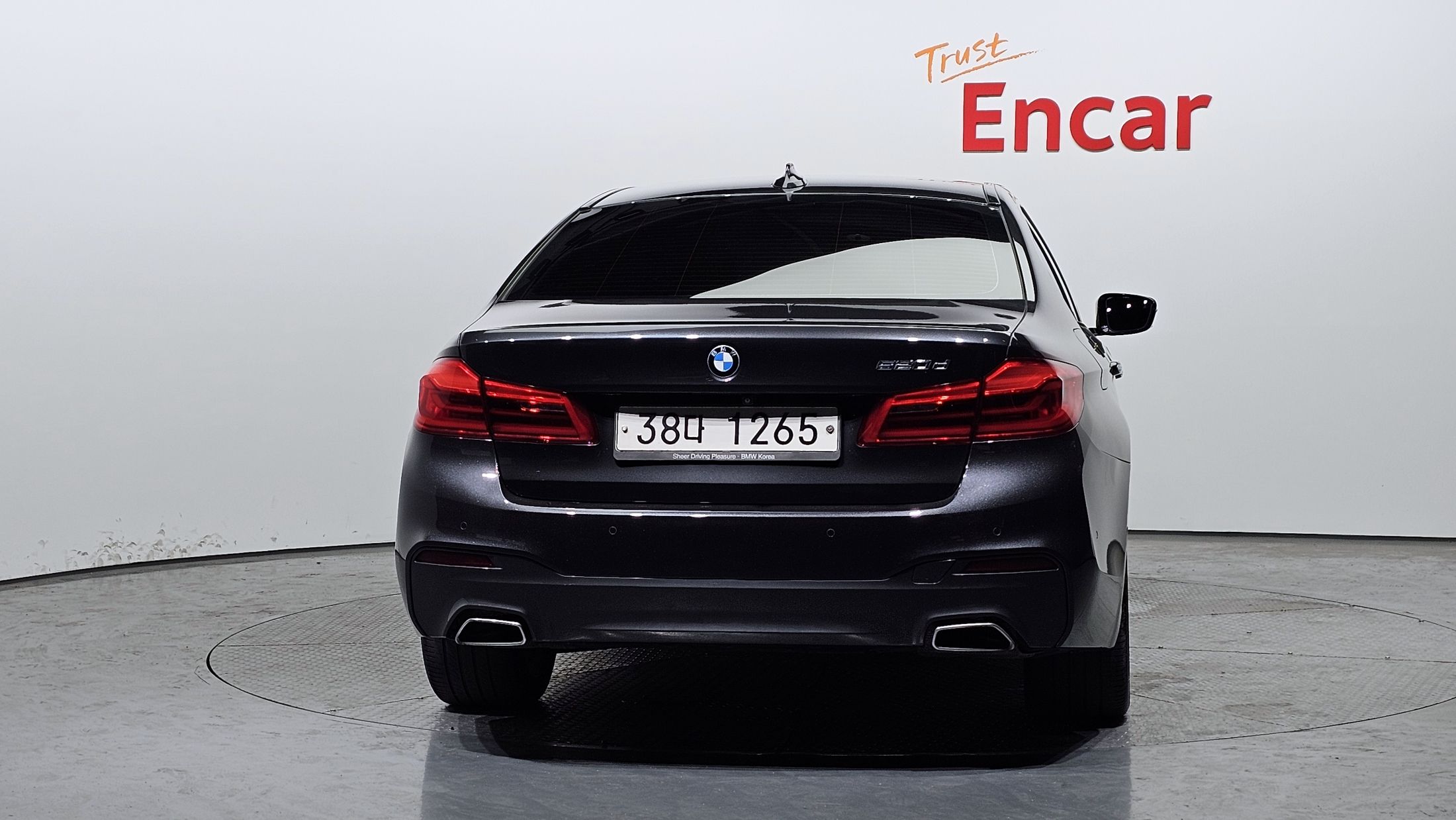 BMW 5-SERIES G30 2017