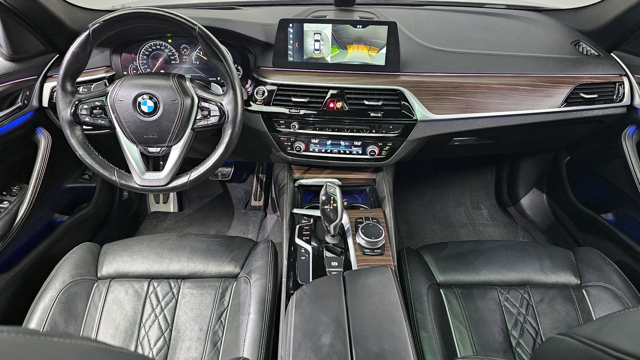 BMW 5-SERIES G30 2017