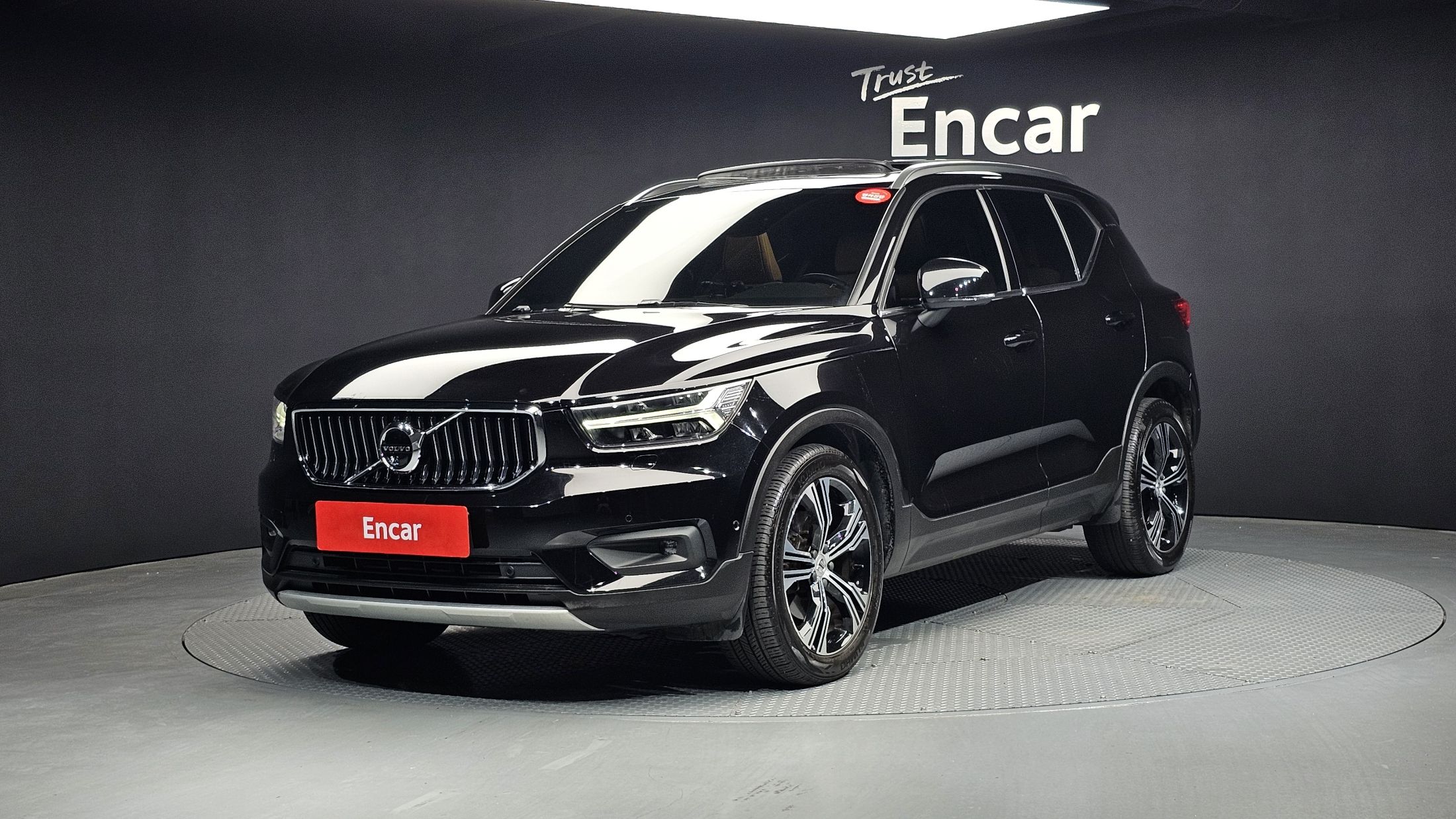 VOLVO XC40 2019