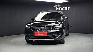 VOLVO XC40 2019