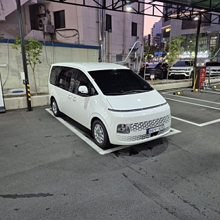 hyundai staria