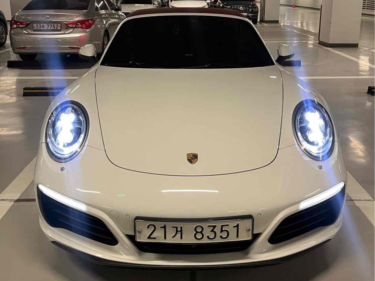 PORSCHE 911 2017