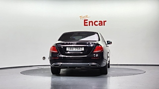 MERCEDES BENZ E-CLASS W213 2019