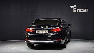 LEXUS ES300H  7 GENERATION Luxury Plus 2023
