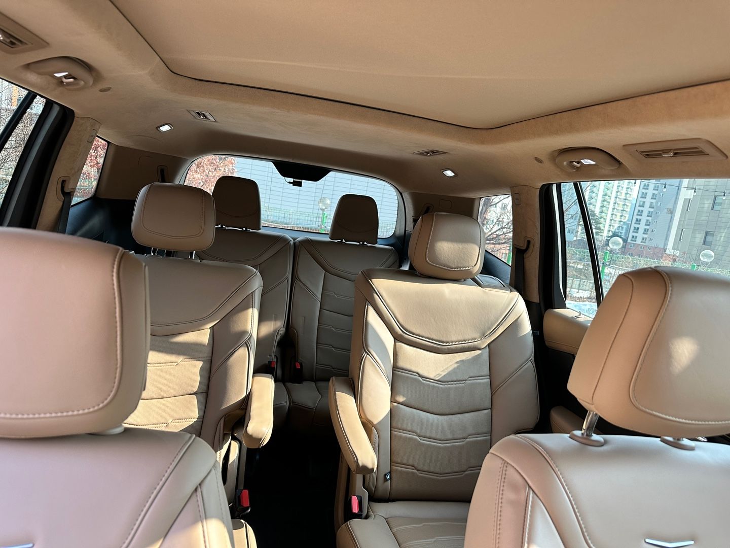 CADILLAC XT6
