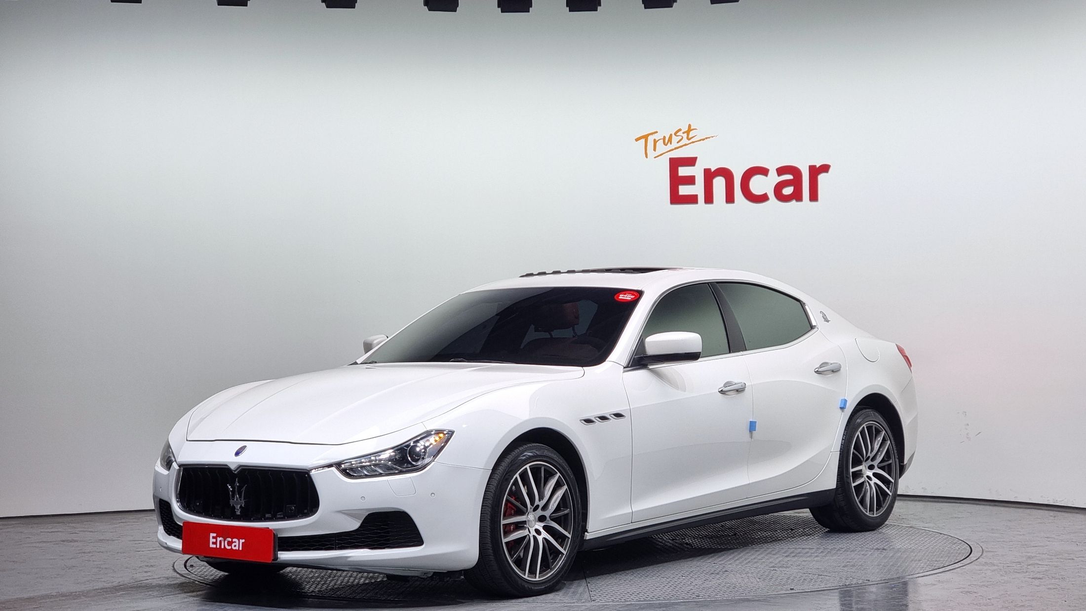 MASERATI GHIBLI 2015