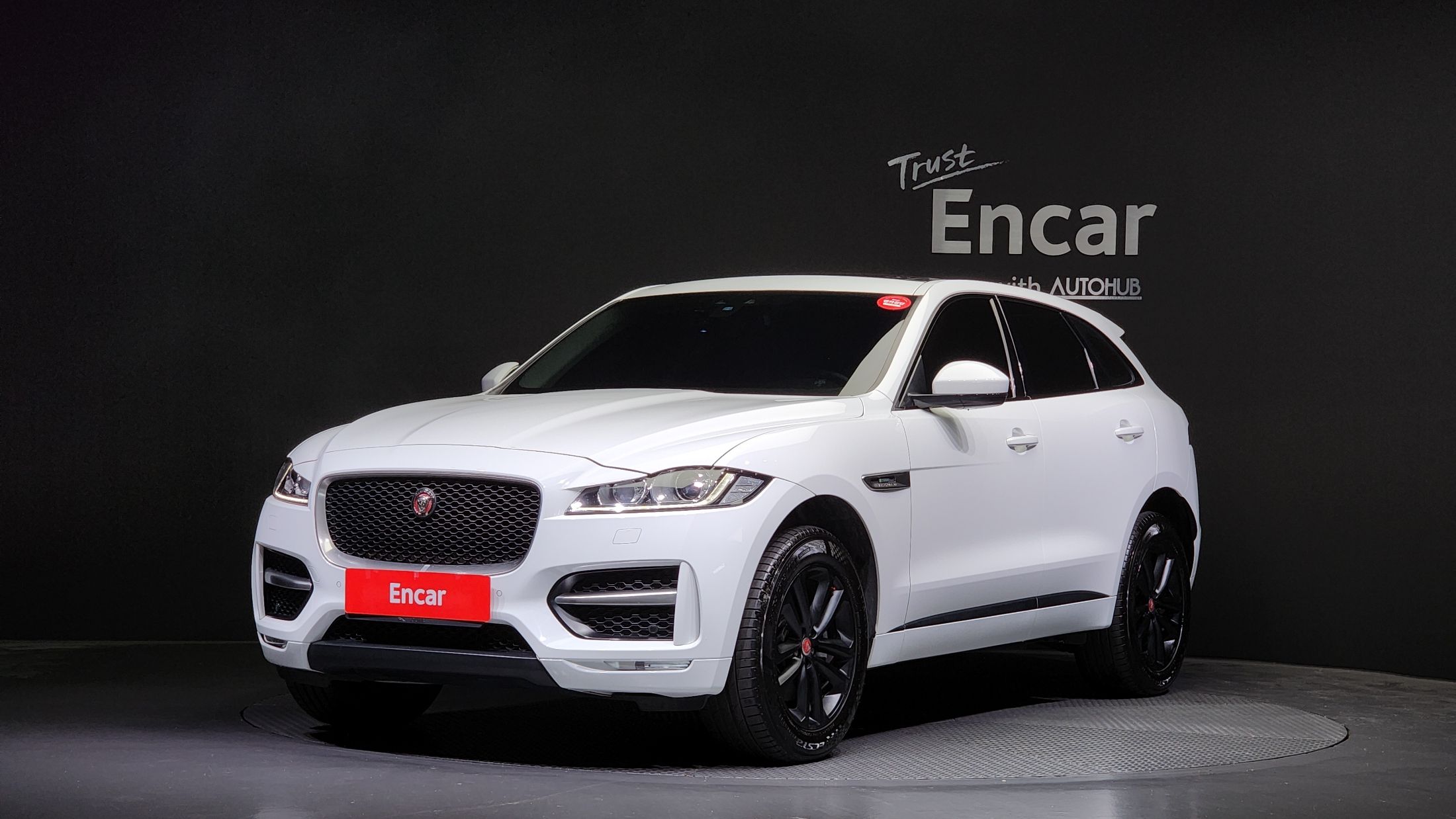 JAGUAR F-PACE