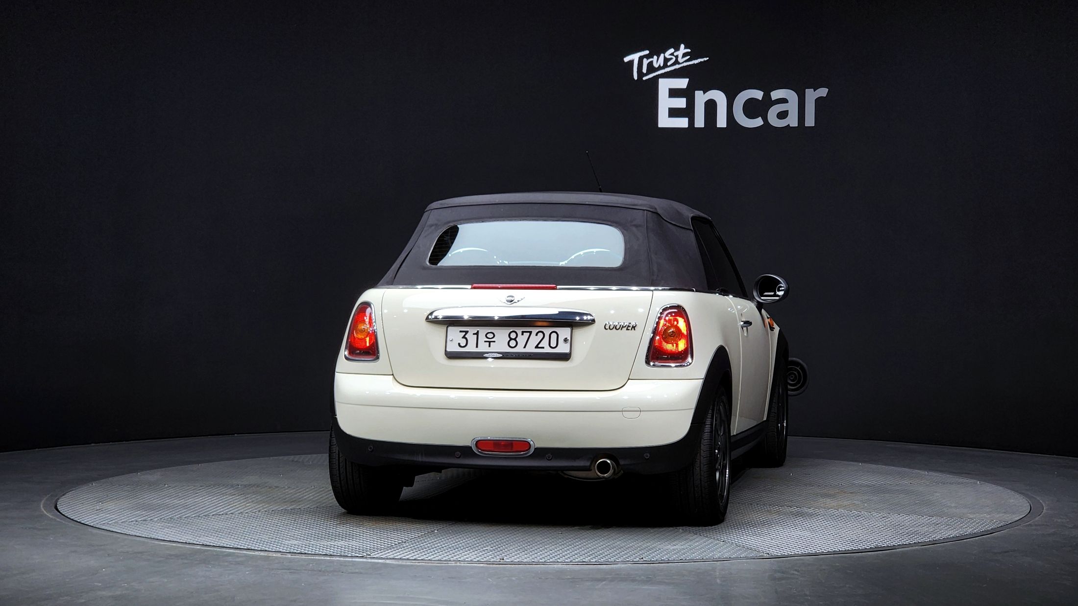 MINI COOPER CONVERTIBLE 2010
